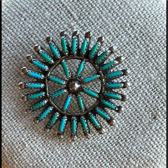 Vintage Jewelry - Vintage Zuni turquoise pin/pendant, unisex